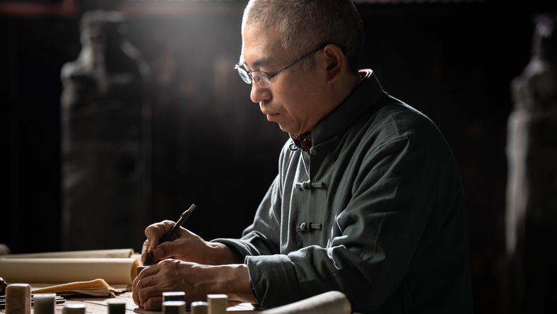 聊聊我对名作家疯了的猜想